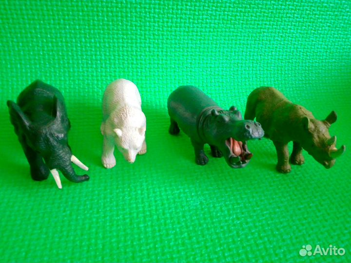 Игрушки. Дикие и домашние животные