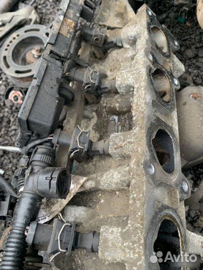 Топливная рампа с форсунками Opel Astra J A16LET