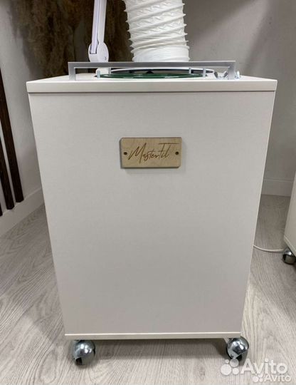 Вытяжка для маникюра и педикюра