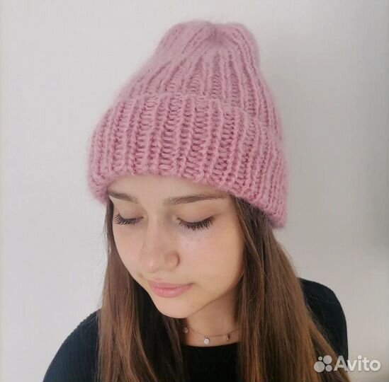Вязанные шапки ручной работы