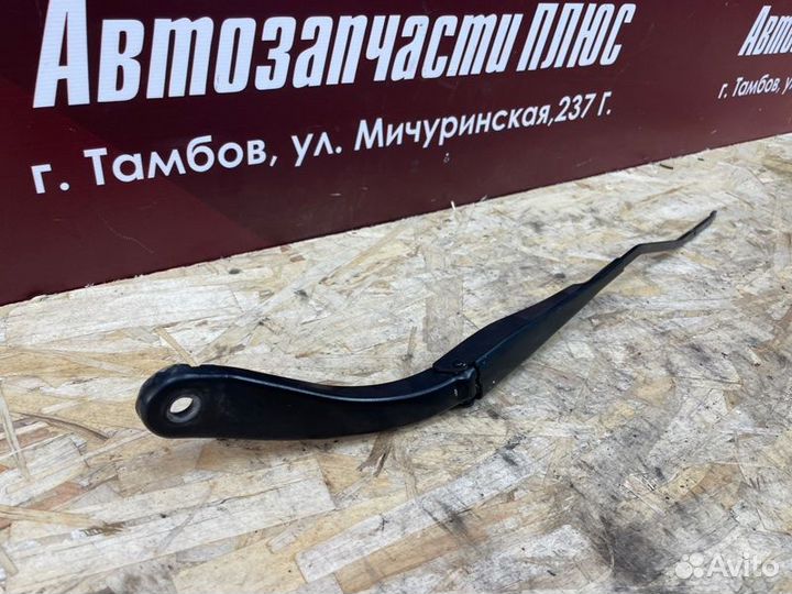 Поводок дворника передний левый Renault Sandero