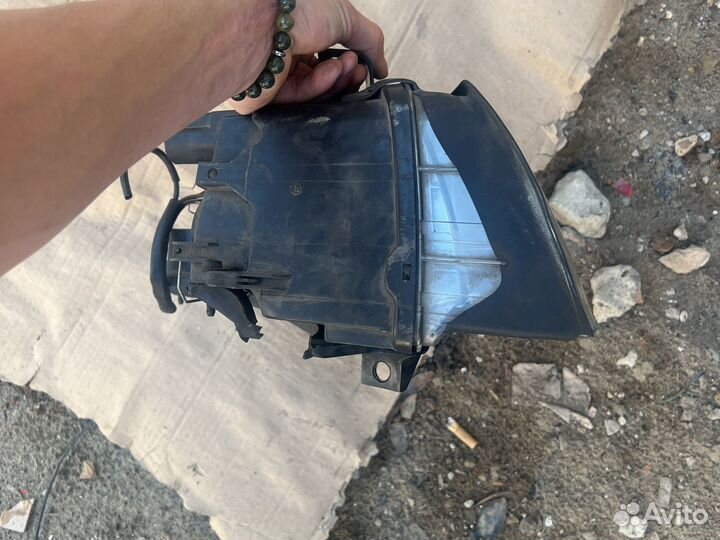 Левая фара ауди а 4 б 6 галоген нет одного уха