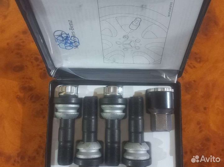 Болты колесные секретки Mercedes Benz