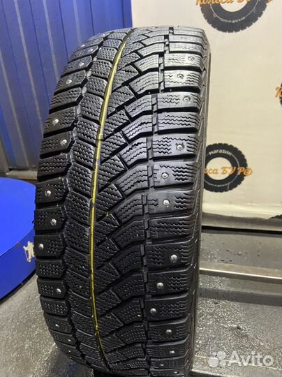 Viatti Brina Nordico V-522 215/55 R17 94T