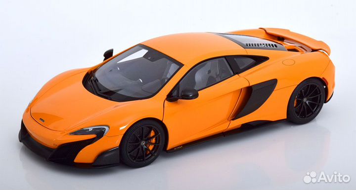 1/18 2016 McLaren 675 LT AutoArt оранжевый