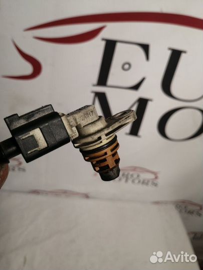 Датчик положения распредвала Audi