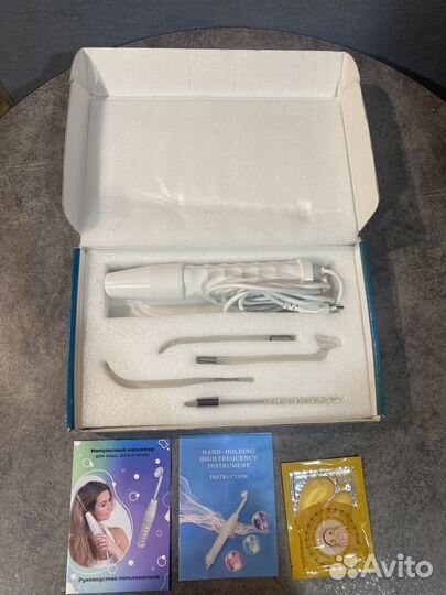 Импульсный массажор для лица тела и волос