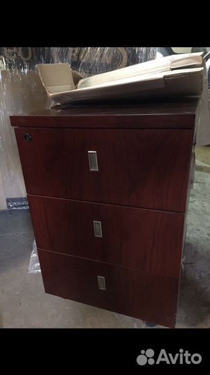 Мебель из красного дерева, массив