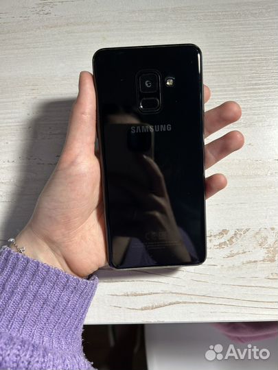 Samsung Galaxy A8 (2018), 4/32 ГБ