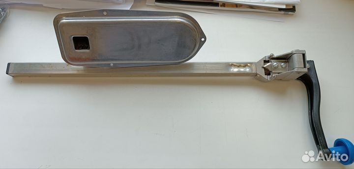 Открывалка настольная