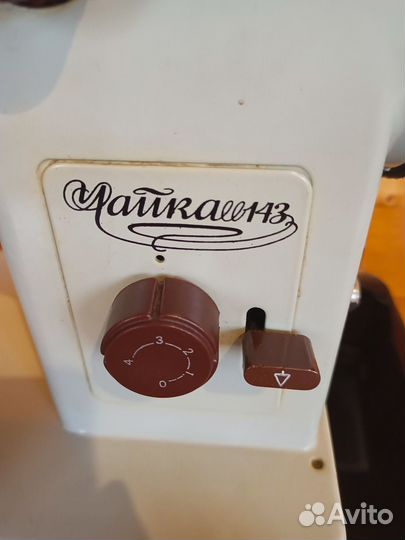 Швейная машинка подольск Чайка 143