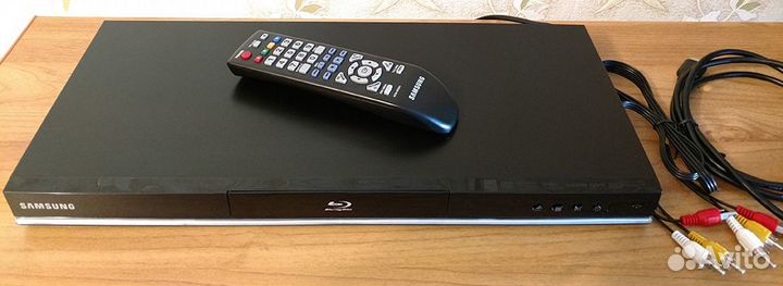 Samsung Blu-ray плеер BD-D5100 (Blu-ray, DVD, USB)