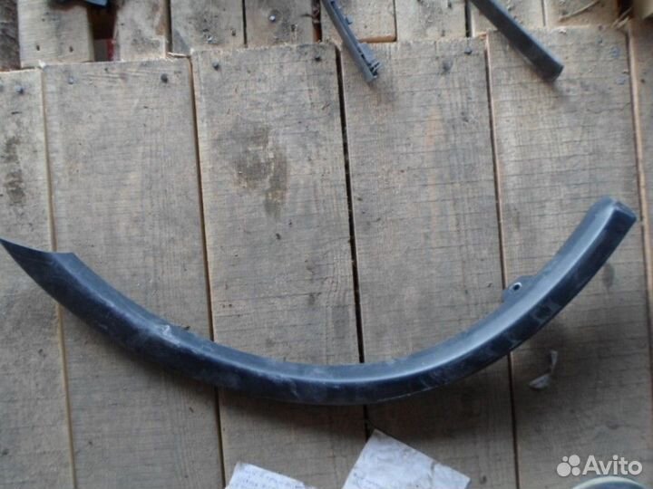 Накладка крыла заднего левого Mitsubishi Outlander