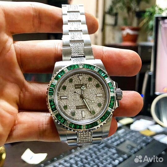 Роскошные часы Rolex с бриллиантами