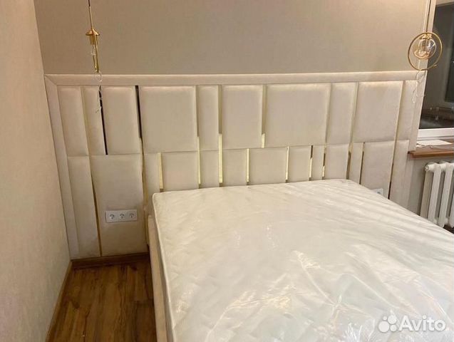 Мягкие стеновые панели и кровать