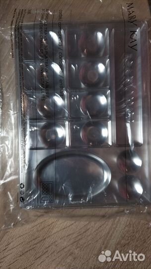 Палитра для смешивания и кисточки