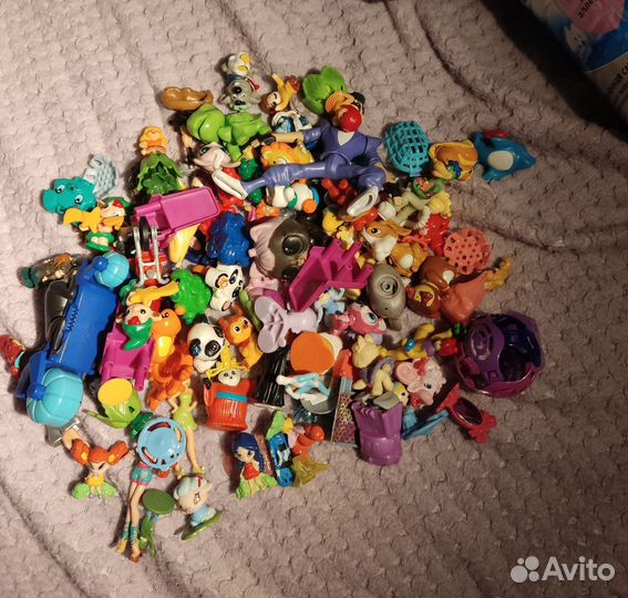 Куклы, киндеры, попрыгунчики