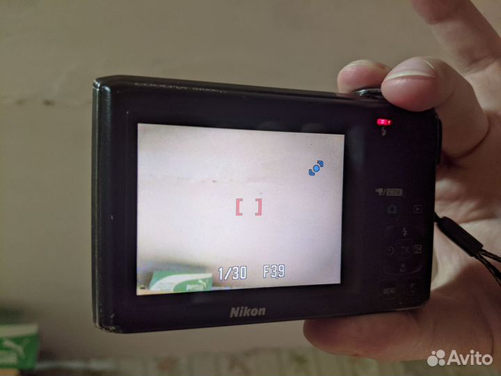 Nikon S1000pj уникальный компакт с проектором