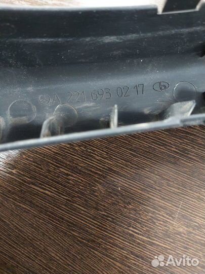 Накладка Mercedes S 500 4Matic W221 273 968 2008