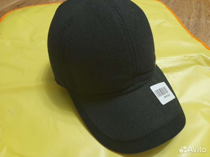 Бейсболка утепленная новая