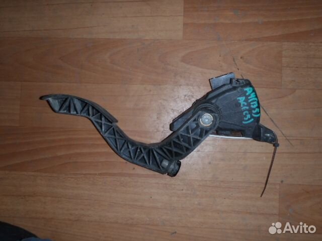 Педаль газа Passat (B5)