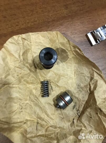 Натяжитель приводного ремня