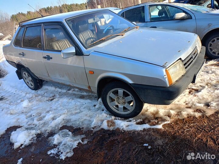 Запчасти на Ваз 21099