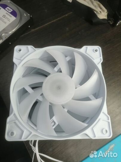 Кулер для пк, кулер в корпус белый RGB 4 шт. Новые