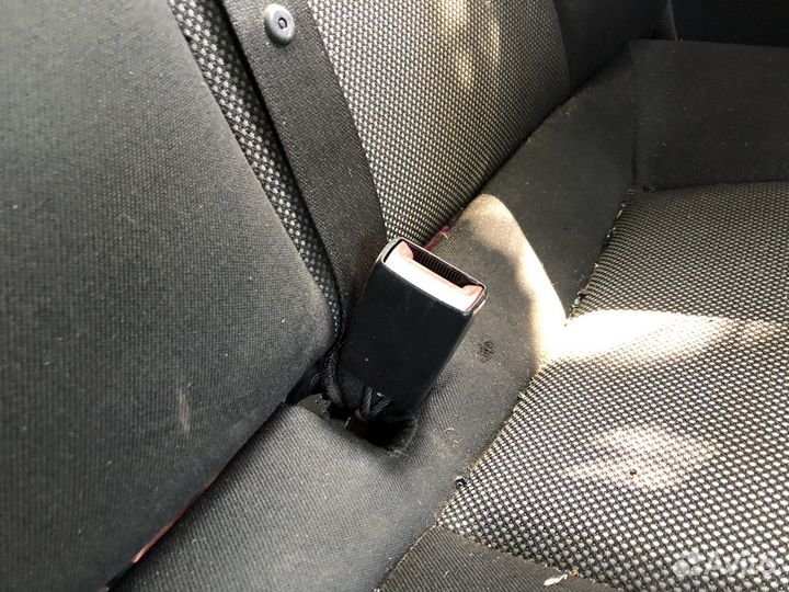 Защелки ремней безопасности Opel Astra GTC H