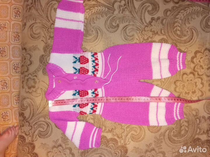 Кофточки, комбинезоны, игрушки