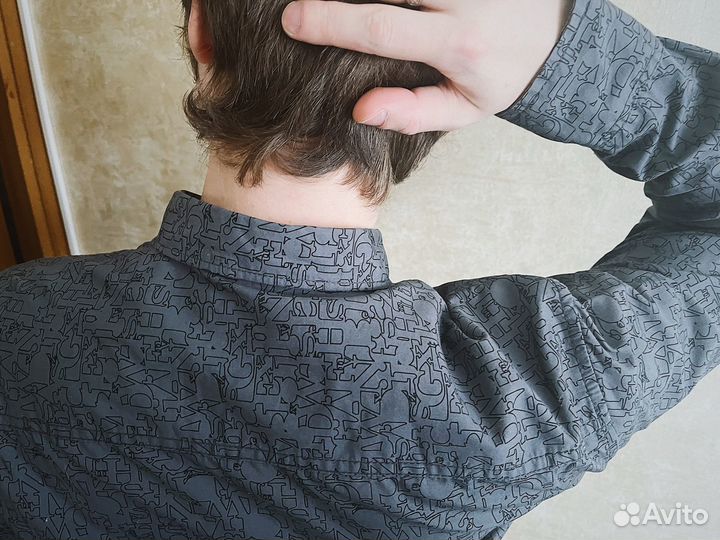 Мужская рубашка с буквами паттерн