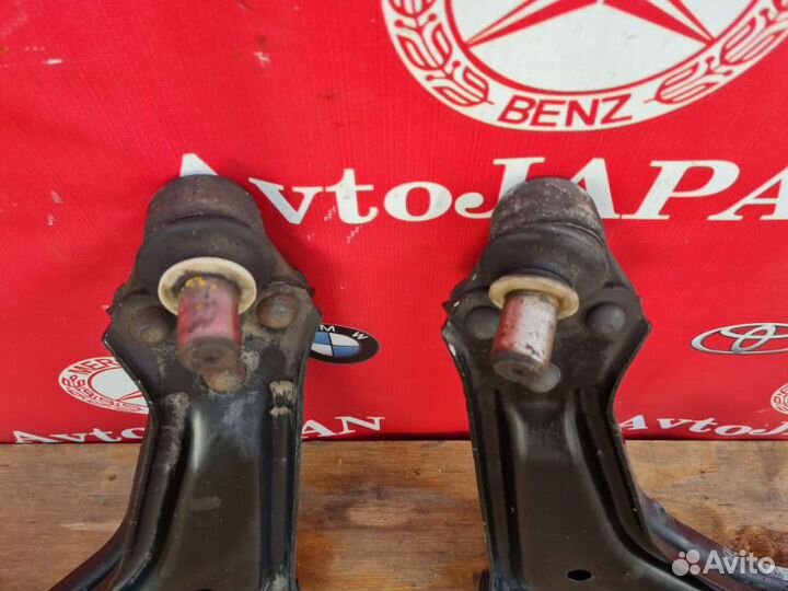 Рычаг передний правый Mercedes-Benz Vito W638