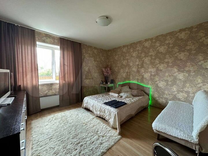 Комната 9 м² в 4-к., 2/25 эт.