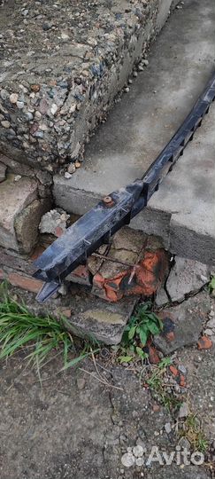 Кронштейн заднего бампера Пассат Б5+