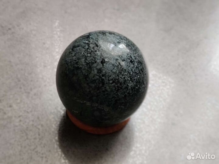 Камни и минералы коллекция