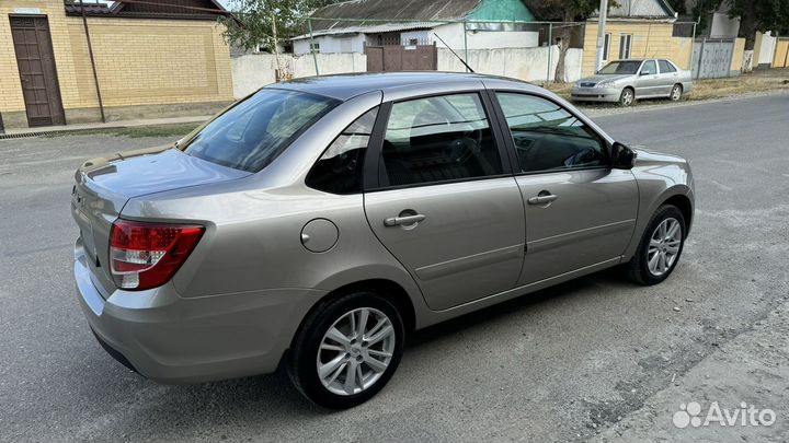 LADA Granta 1.6 AT, 2021, 36 142 км