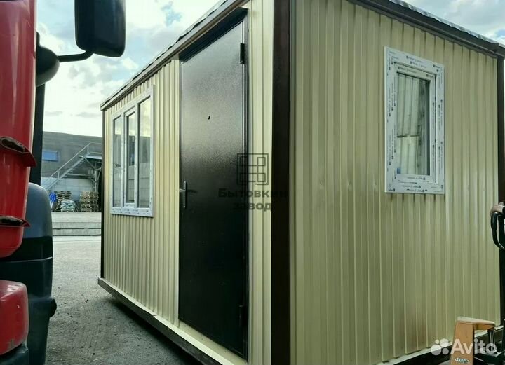 Блок контейнеры металлические. Вагончики для проживания