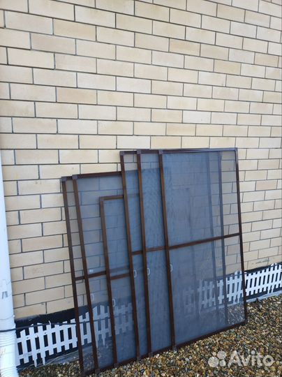 Москитные сетки на окна