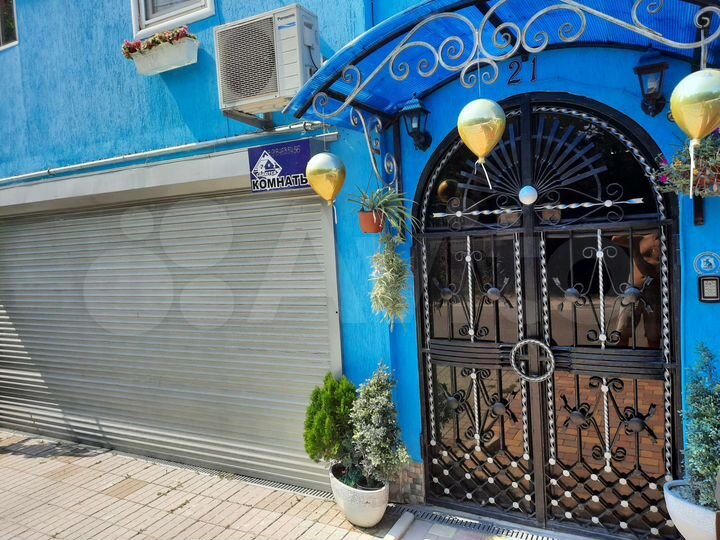 Комната 12 м² в > 9-к., 2/2 эт.