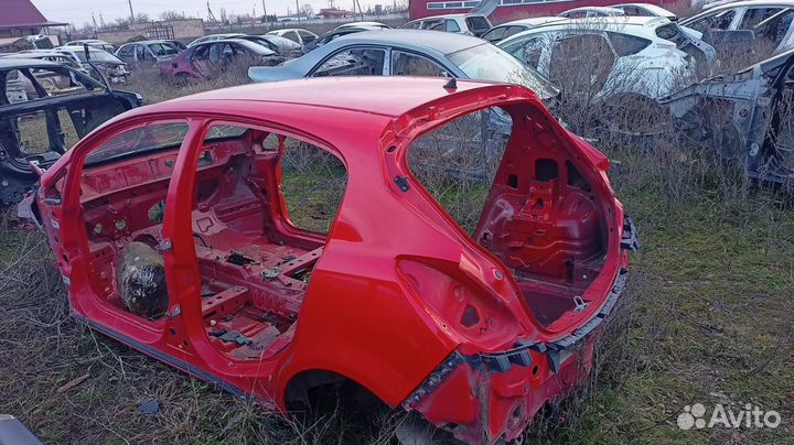 Опель Корса заднее левое крыло четверть