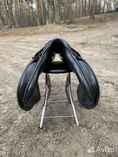 Универсальное седло для лошади