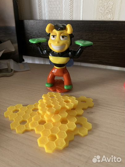 Пчела из киндер макси