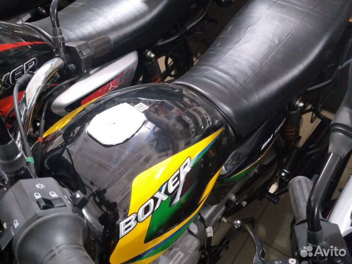 Мотоцикл Bajaj Boxer BM 150 UG