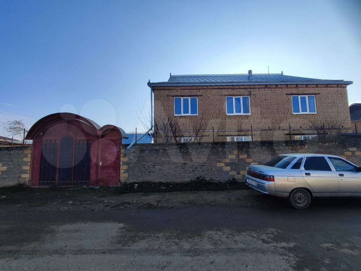 Дом 330 м² на участке 9 сот.