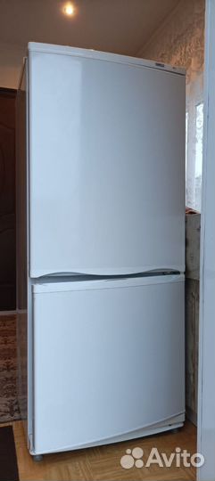 Холодильник атлант бу
