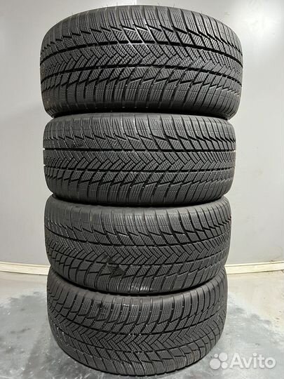 Bridgestone Blizzak LM-001 285/45 R21