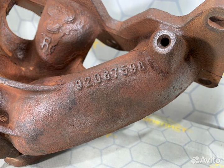 Коллектор выпускной правый Opel Antara Z32SE 2009