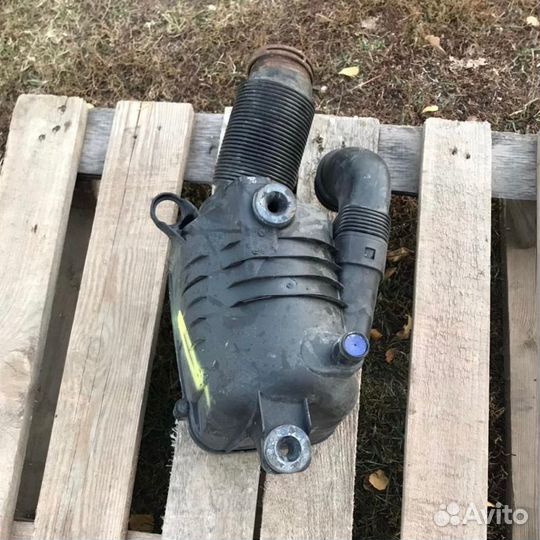 Корпус воздушного фильтра Skoda Octavia A5 1.4 TSI