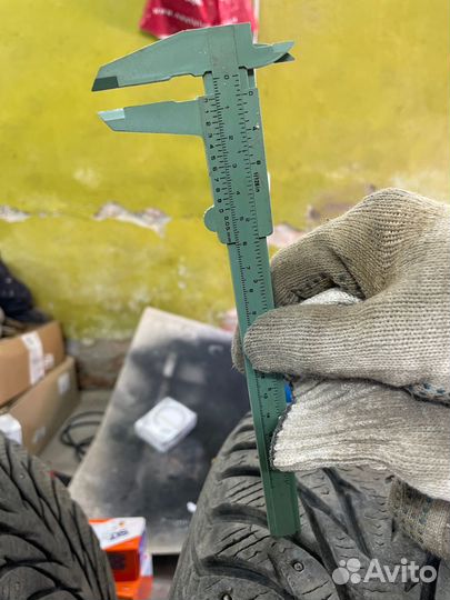 Yokohama IceGuard Stud IG65 215/65 R16 102T