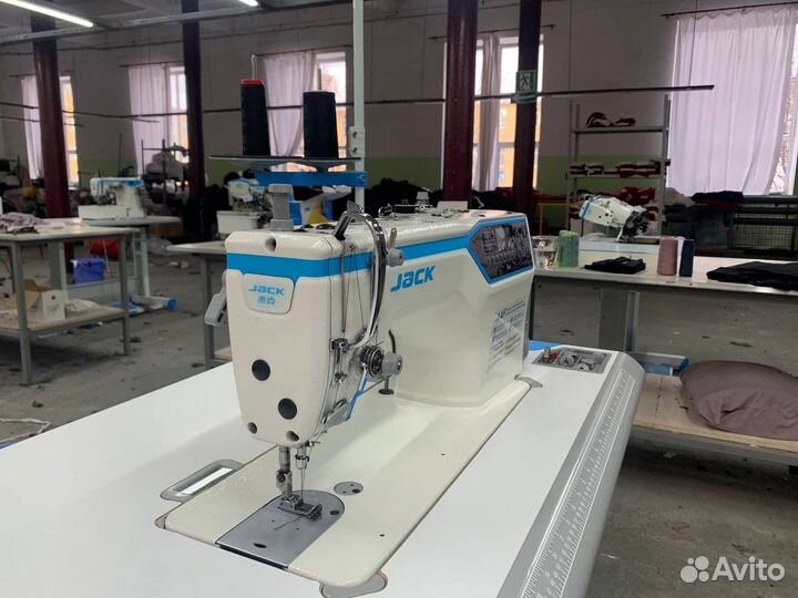 Прямострочная швейная машина Jack A4F
